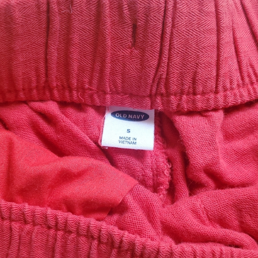 Old Navy Women's Blue and Red Shorts - Picture 4 of 5